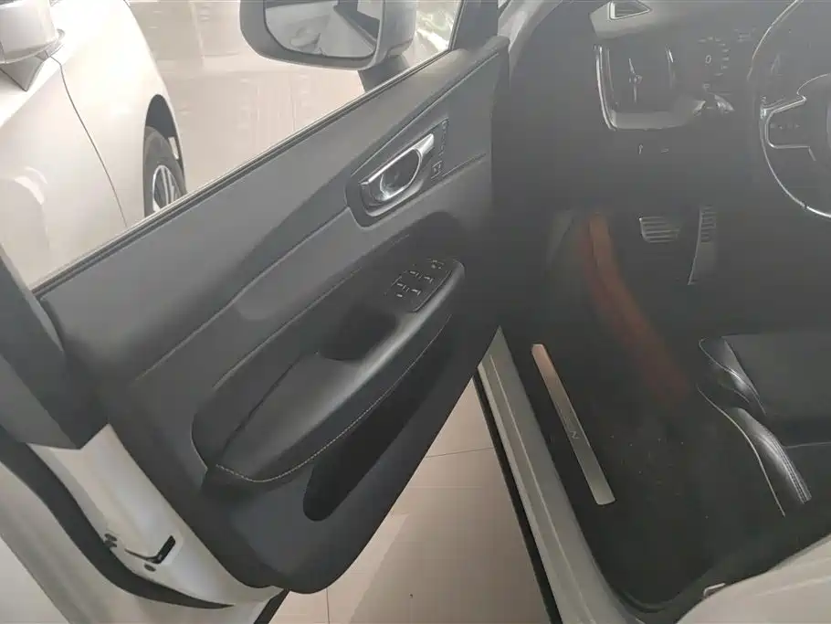 Volvo XC60 T5 4 WD Smart Vision Sport CN-V