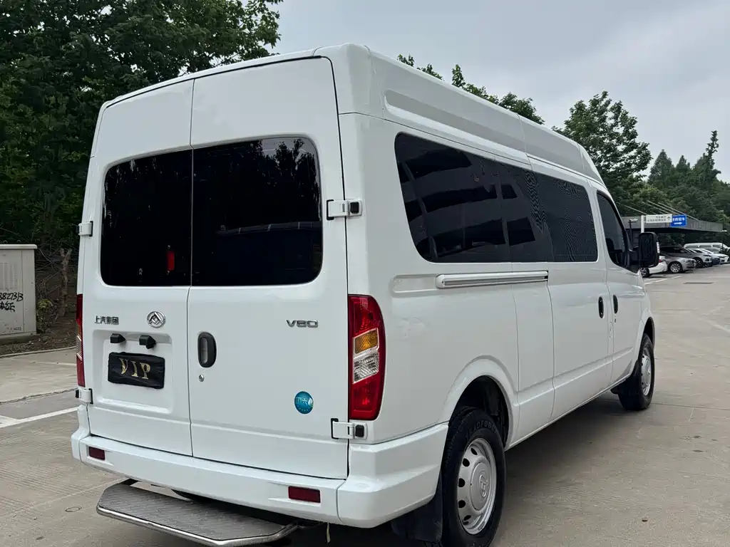 Xintu V80 2.0 T Manual Classic Aoyuntong LWB Mid Roof 6 7 8 9-seat