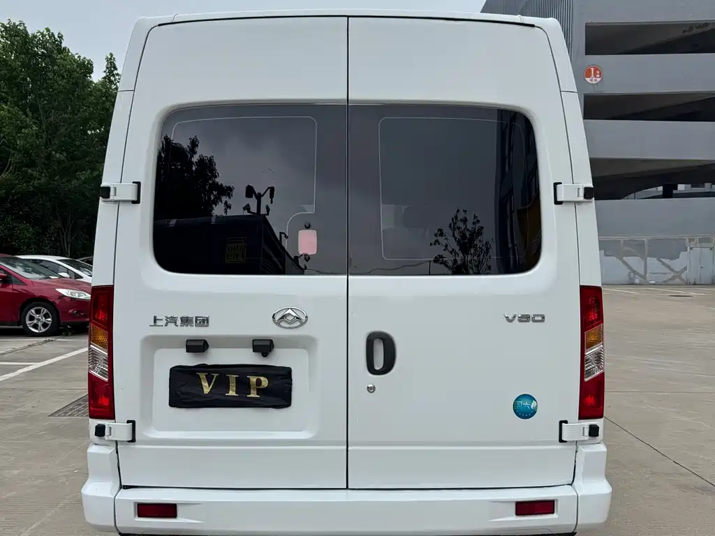 Xintu V80 2.0 T Manual Classic Aoyuntong LWB Mid Roof 6 7 8 9-seat