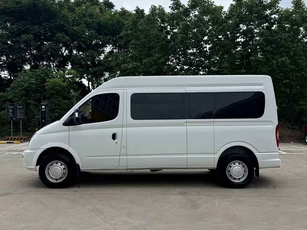 Xintu V80 2.0 T Manual Classic Aoyuntong LWB Mid Roof 6 7 8 9-seat