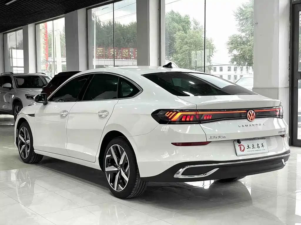 Lamando Lamando L 280 TSI DSG Spicy Cool