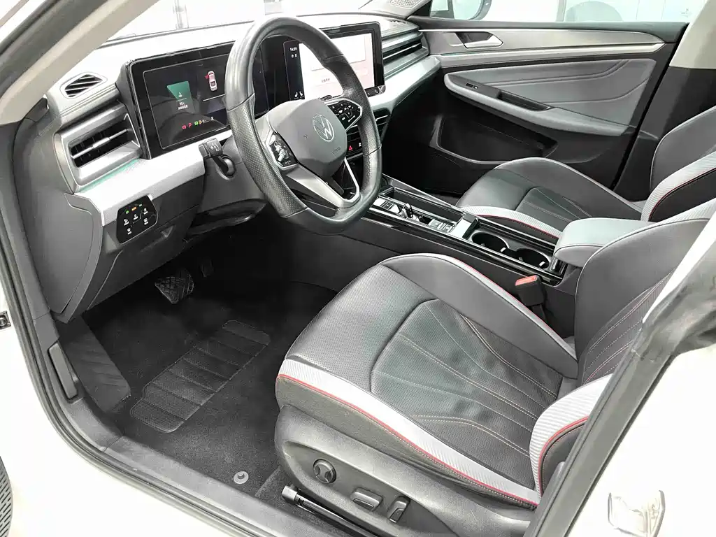 Lamando Lamando L 280 TSI DSG Spicy Cool