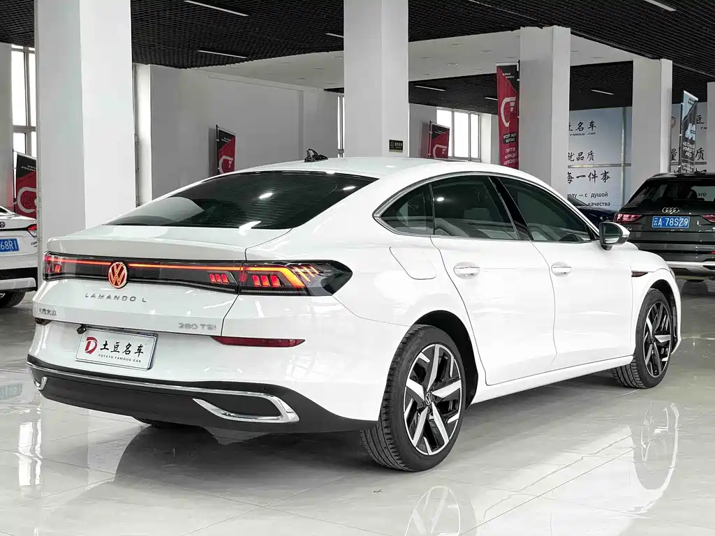 Lamando Lamando L 280 TSI DSG Spicy Cool