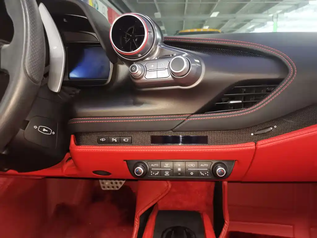 Ferrari F8 Spider 3.9 T V8