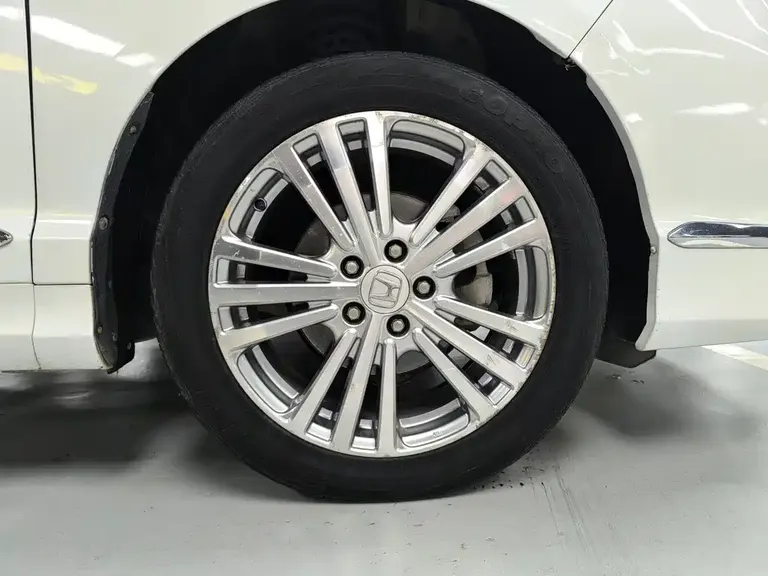 Honda Elysion 2.4 L Supreme