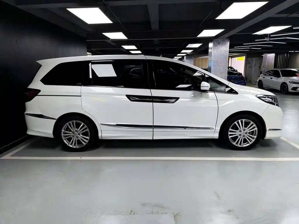 Elysion 2.4 L Supreme
