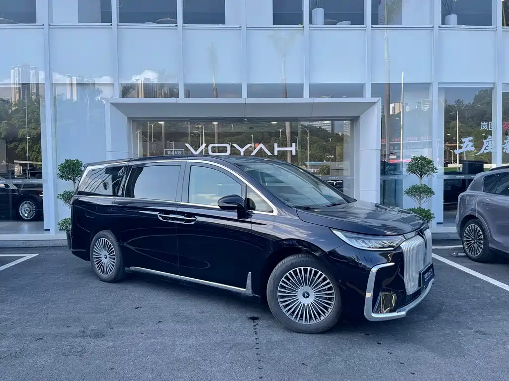 Voyah Dreamer PHEV 4 WD Flagship Kunpeng