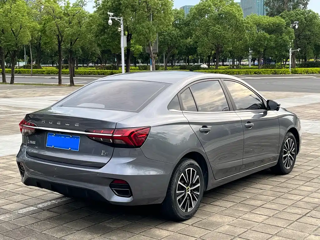 Roewe i5 1.5 L CVT Platinum