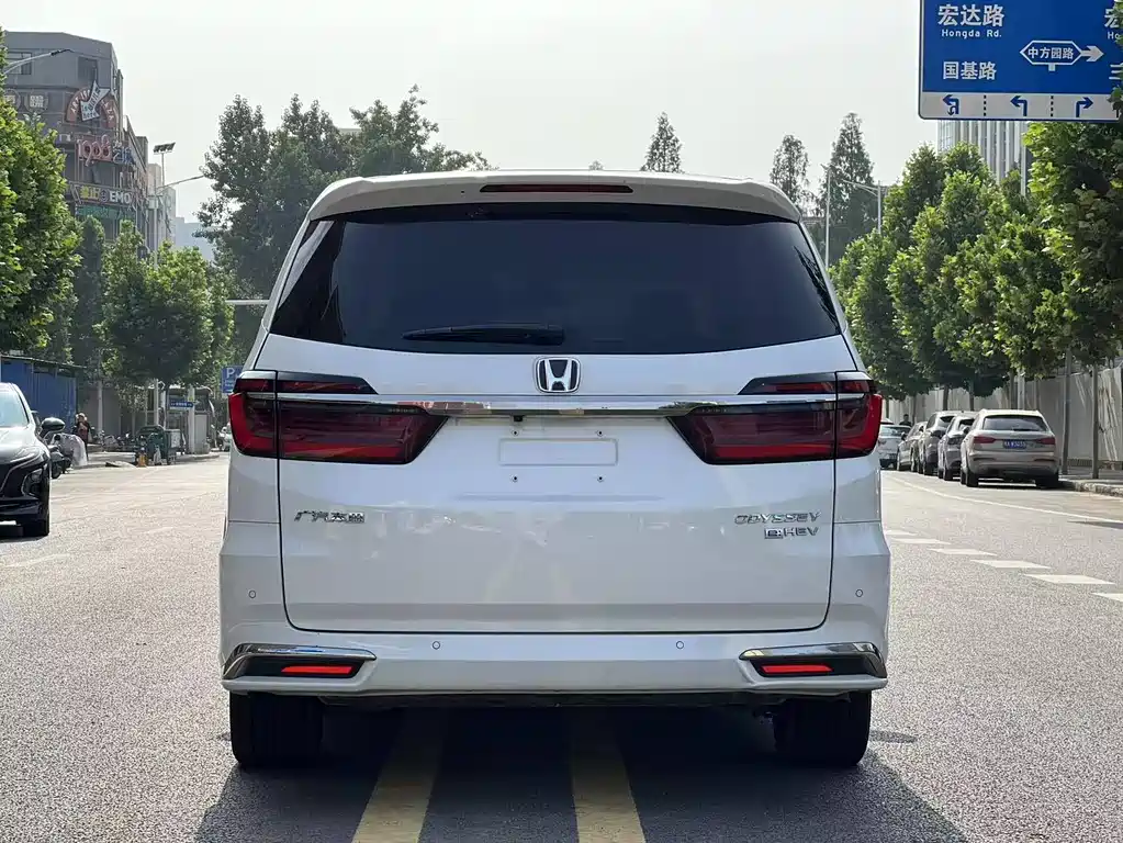 Odyssey 2.0 L e:HEV Sharp· Shine Enjoyment
