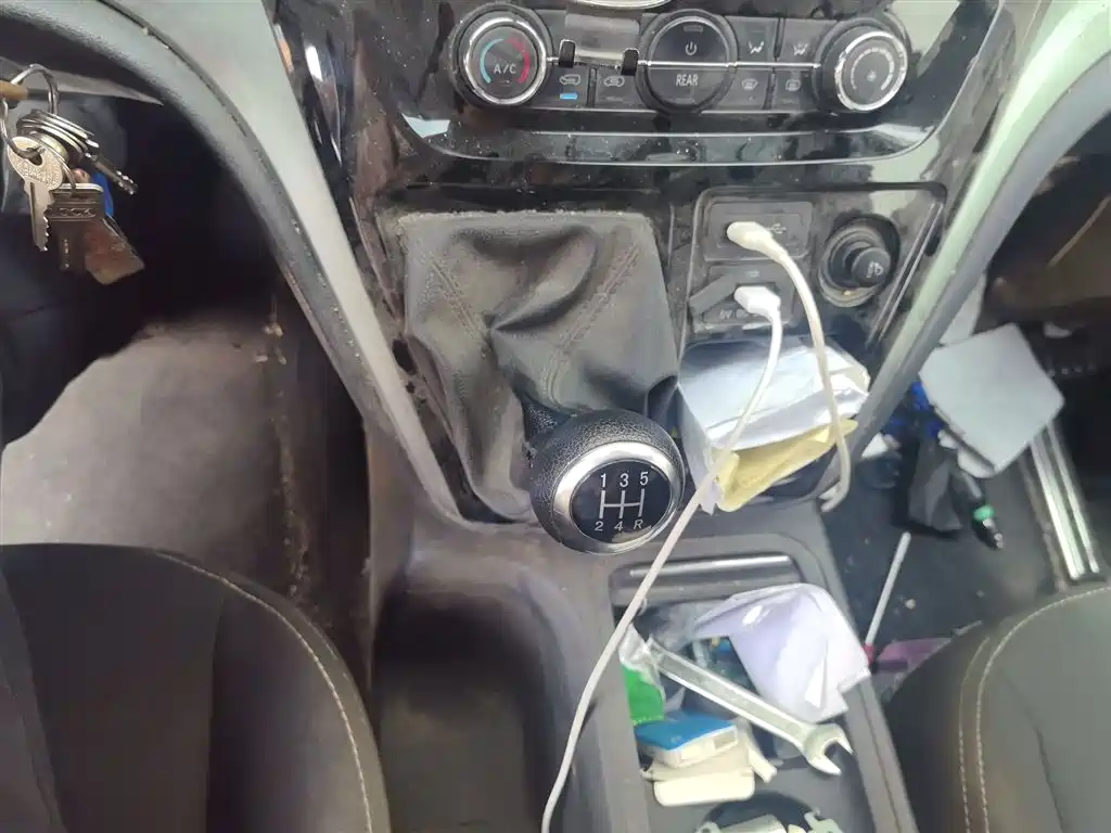 Refine M3 瑞风M3 2022款 1.8 L 7座标准版