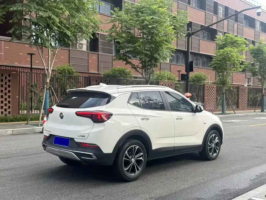Encore GX 20 T CVT 2 WD Luxury