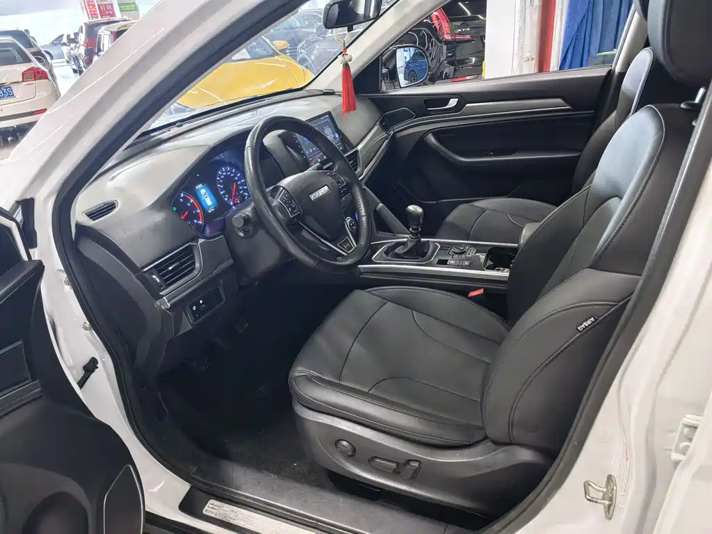 Haval H6 Red Label Sport 1.5 T Manual 2 WD Elite