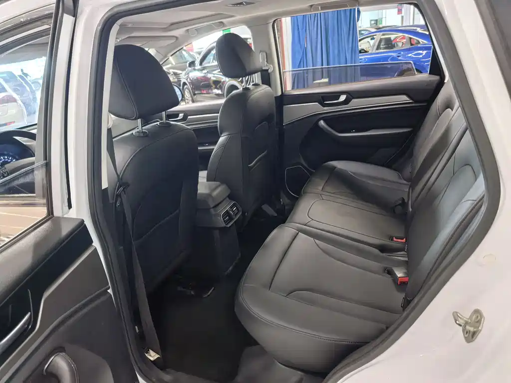 Haval H6 Red Label Sport 1.5 T Manual 2 WD Elite