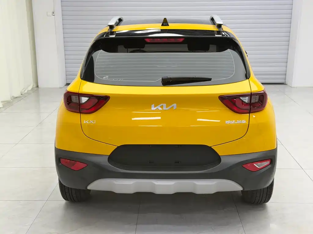 Stonic 1.4 L CVT Sunroof