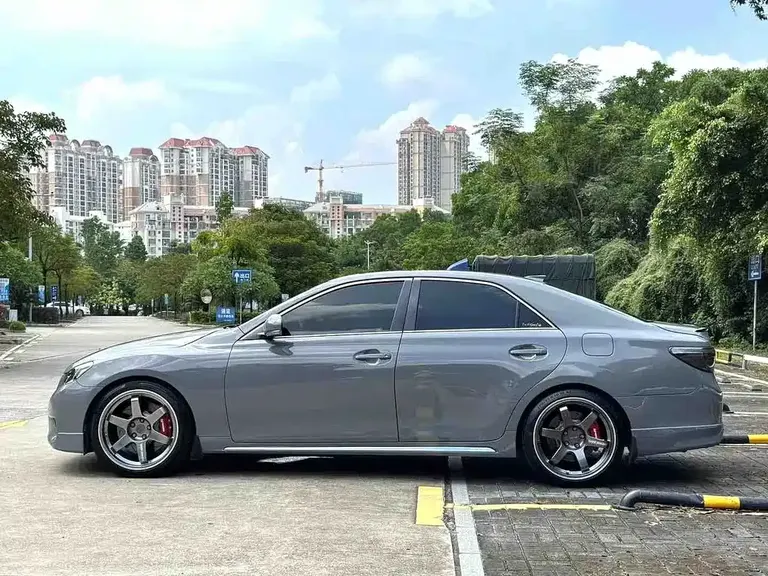 Toyota Mark X 2.5 V Demeanor Elite Dazzle Pack
