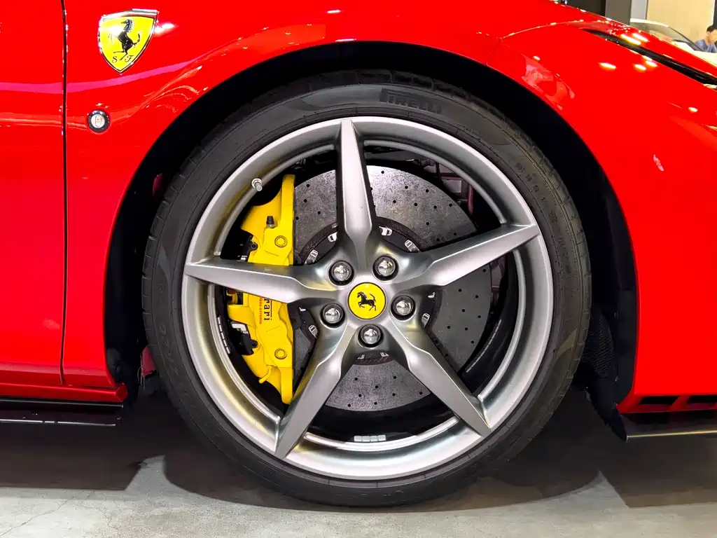 Ferrari F8 Tributo 3.9 T V8