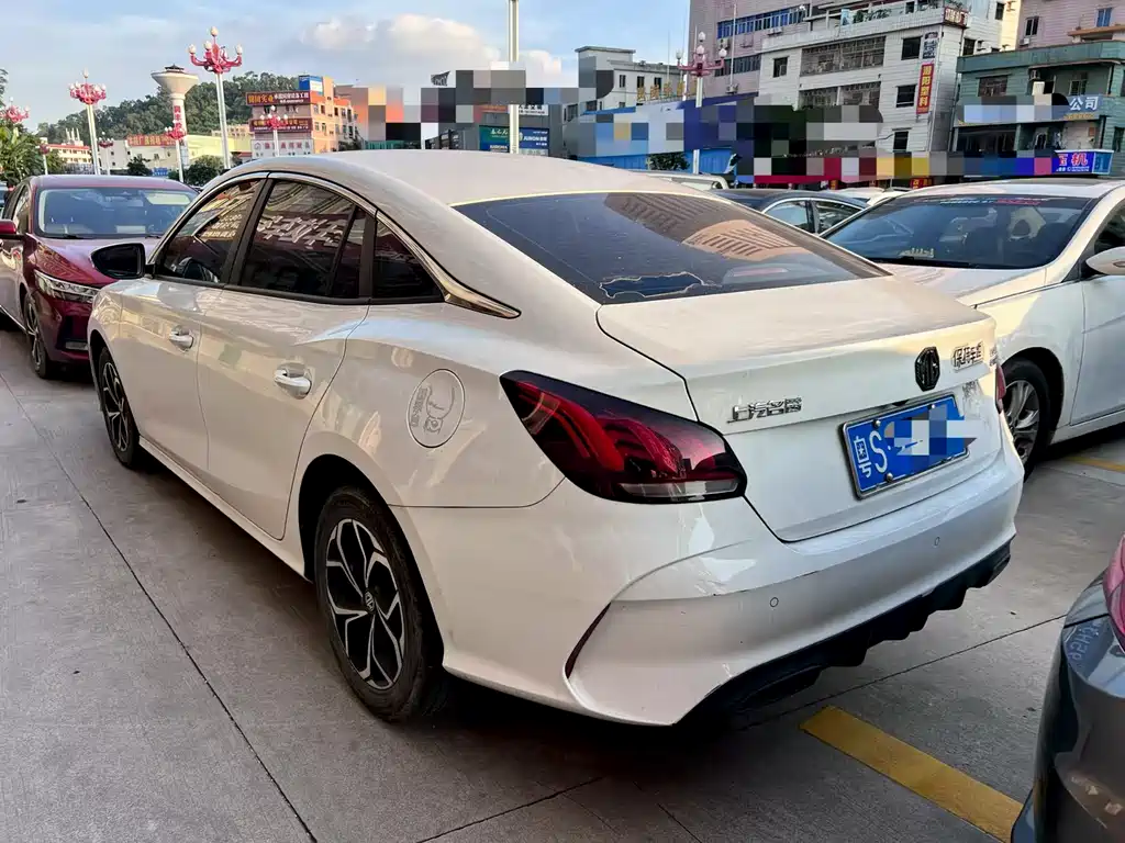 MG5 180 DVVT CVT Youth Style