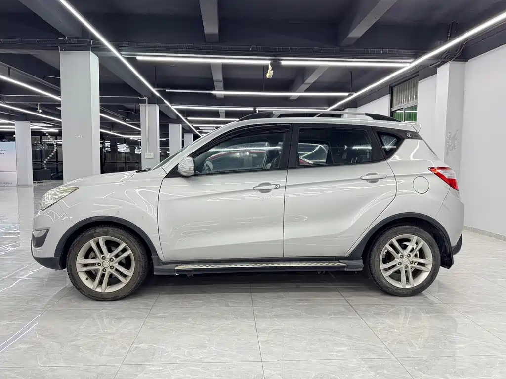 Changan CS35 1.6 L Manual Luxury CN-IV
