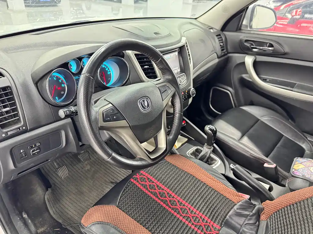 Changan CS35 1.6 L Manual Luxury CN-IV