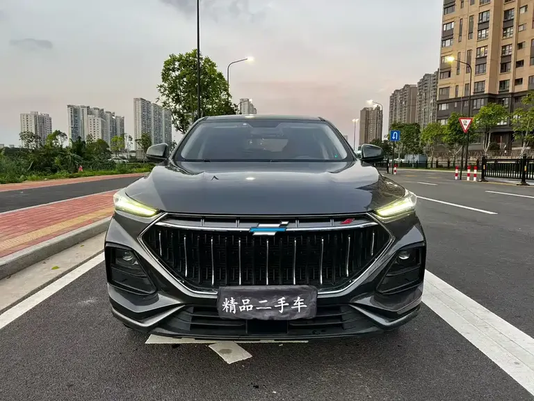 Changan Oshan X5 1.5 T DCT Distinguished