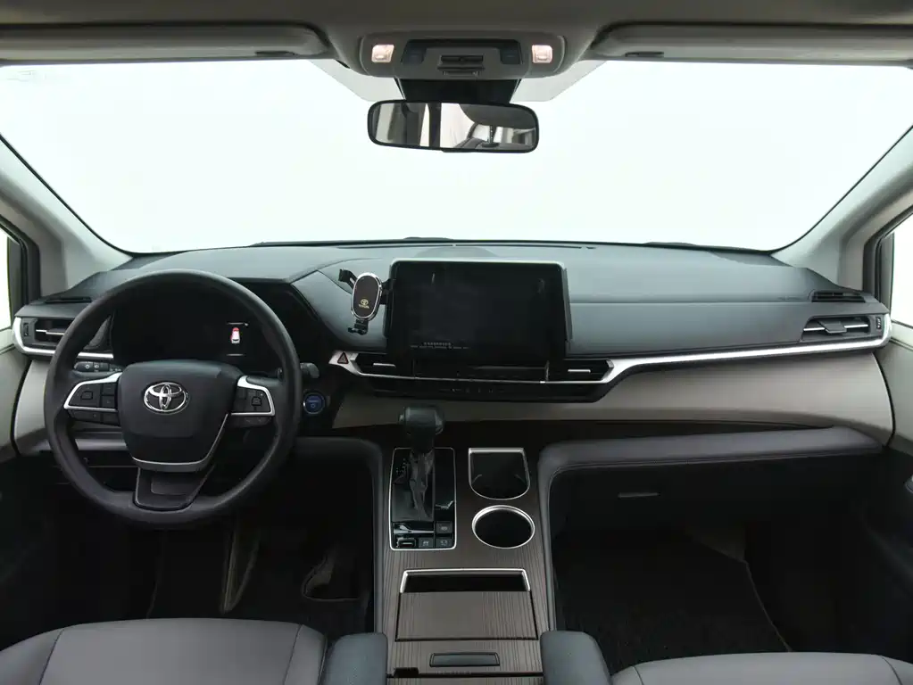Granvia 2.5 L Hybrid Comfort