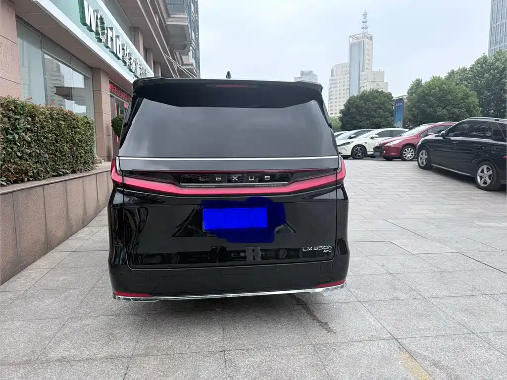 Lexus LM 350 h 7-seat Elegant