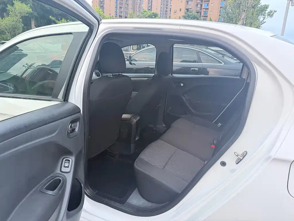 Elysee 1.6 L Auto Comfort