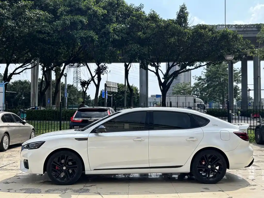 MG 6 NEV 名爵6新能源 2020款 1.5 T 混动Trophy旗舰版