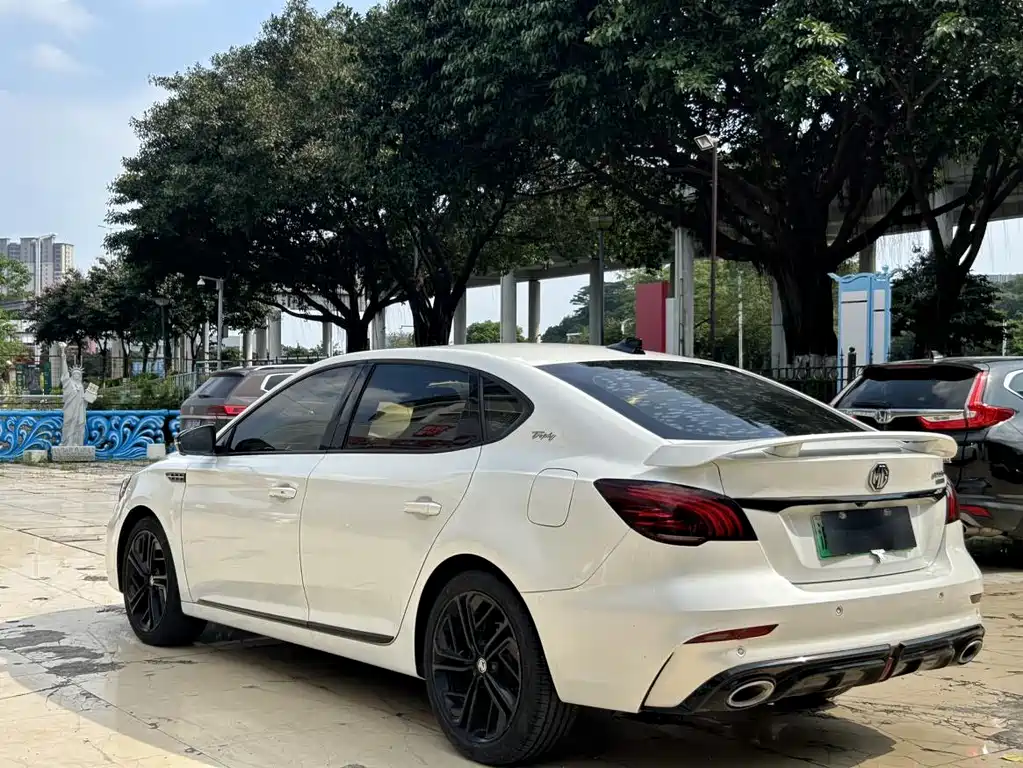 MG 6 NEV 名爵6新能源 2020款 1.5 T 混动Trophy旗舰版