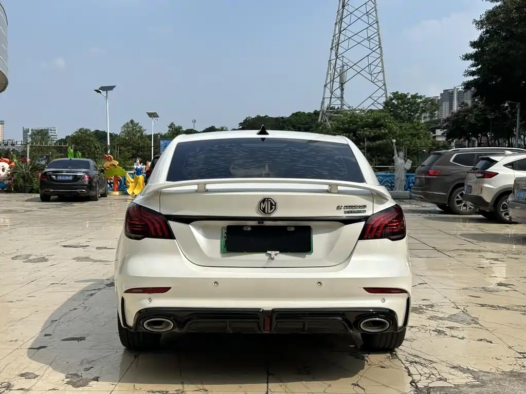 MG 6 NEV 名爵6新能源 2020款 1.5 T 混动Trophy旗舰版