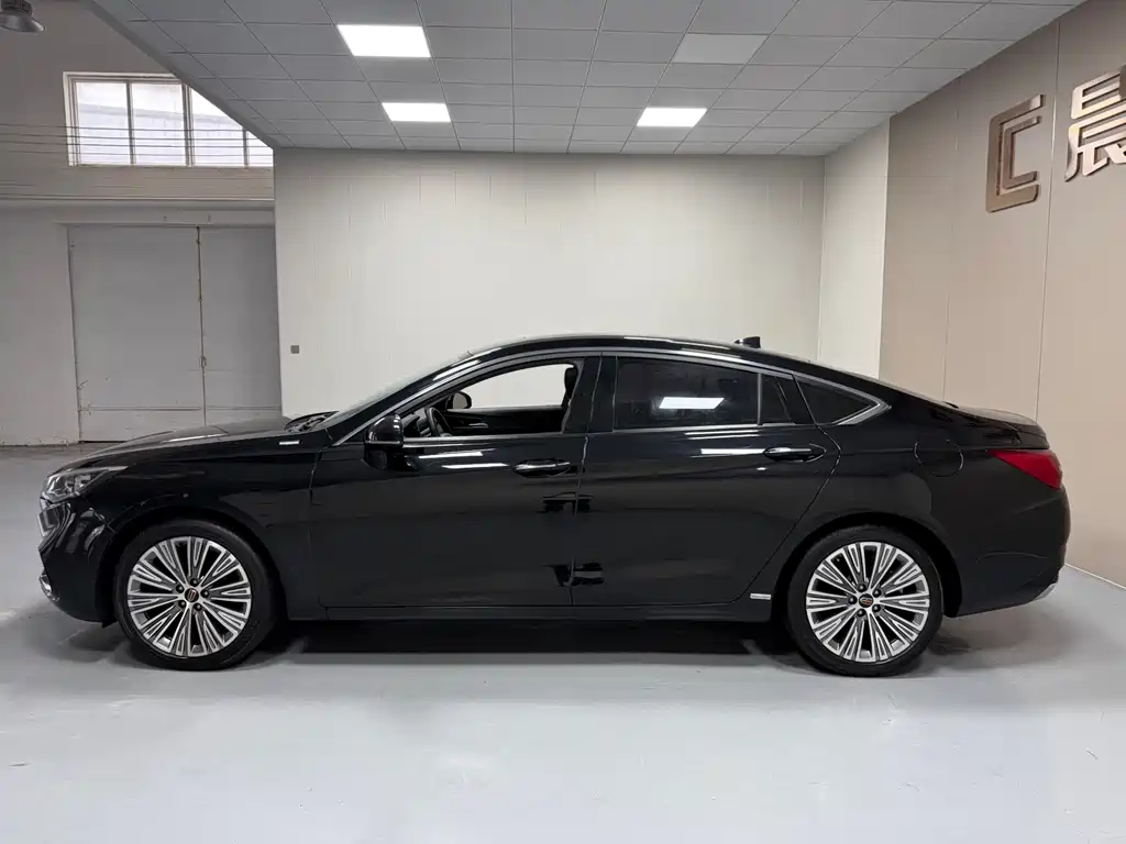 Hongqi H5 Classic 1.5 T DCT Flagship Charm