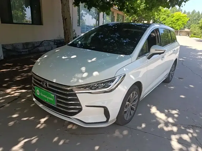 BYD Song MAX Upgraded 1.5 T Auto Distinguished 6-seat