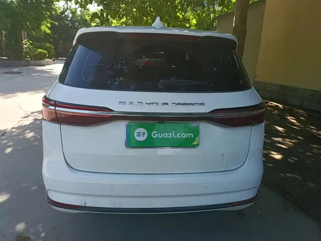 Song MAX Upgraded 1.5 T Auto Distinguished 6-seat