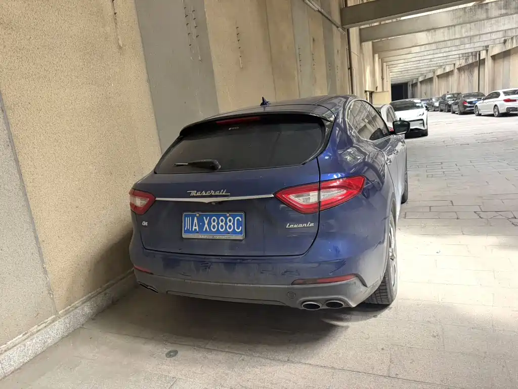 Levante 3.0 T Standard