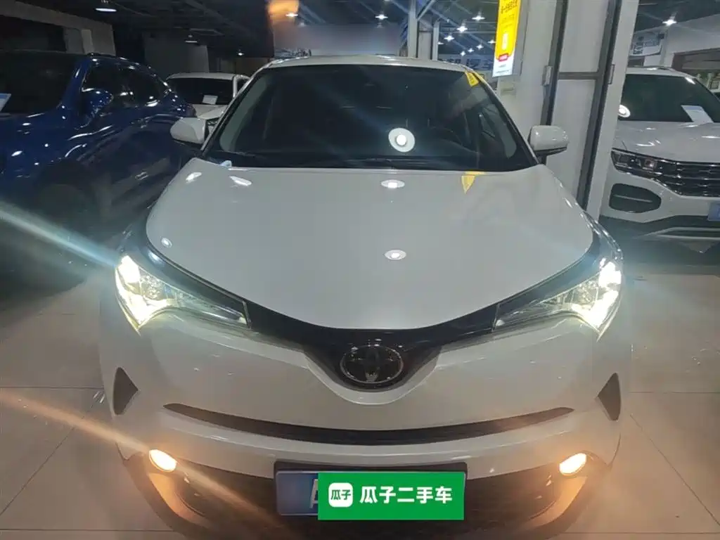 Toyota C-HR 2.0 L Leading CN-V