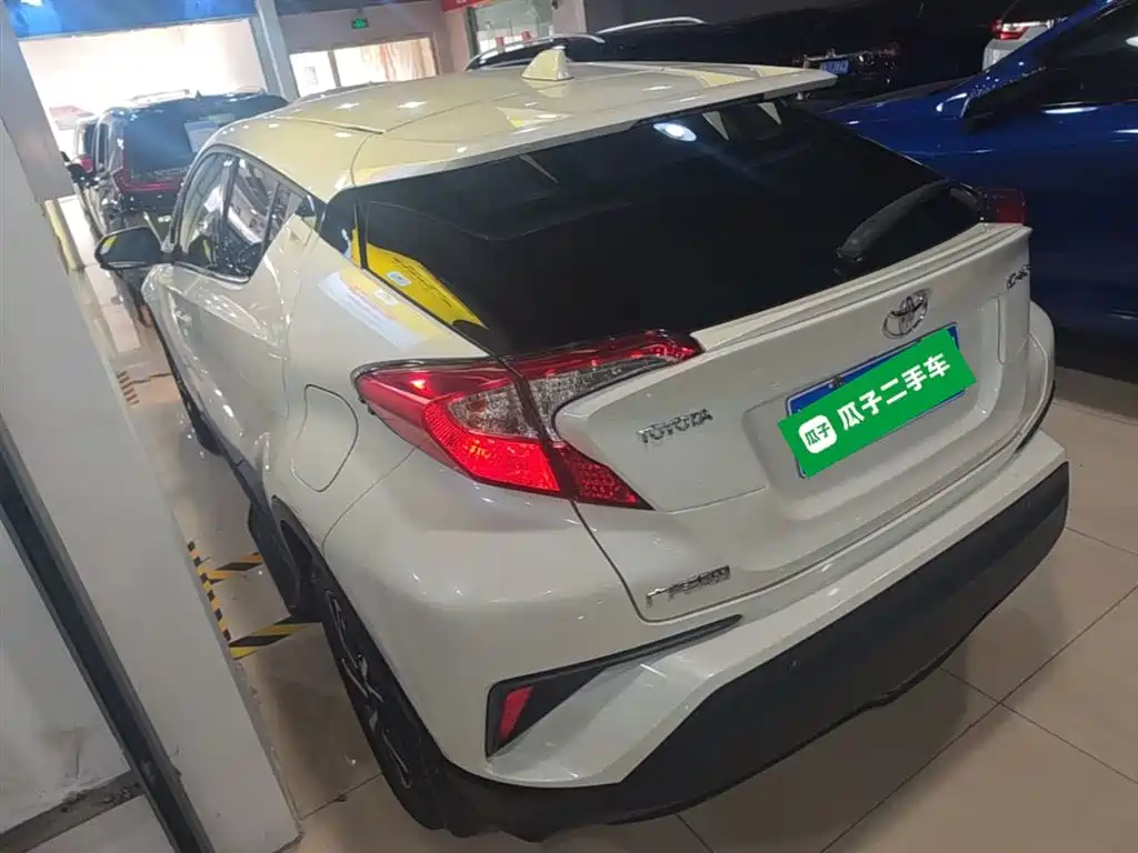 Toyota C-HR 2.0 L Leading CN-V