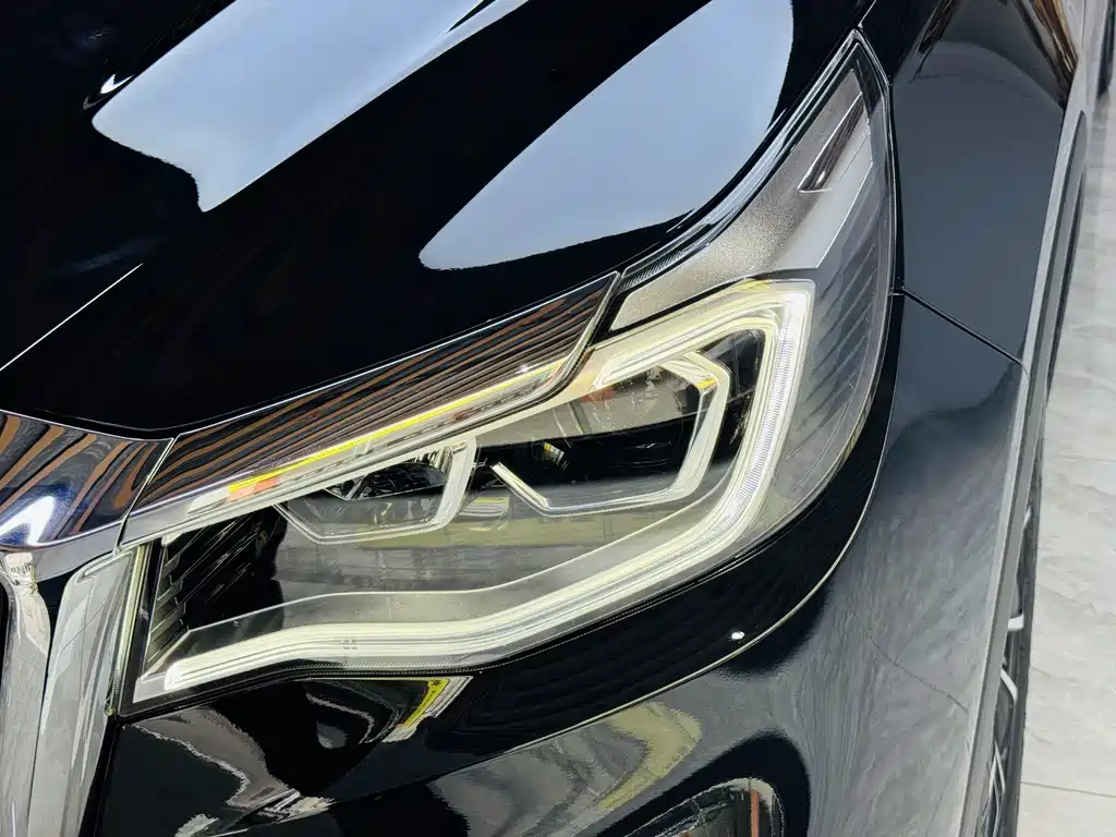 Hongqi HS7 2.0 T DCT 2 WD Connected Flagship Enjoyment 5-seat