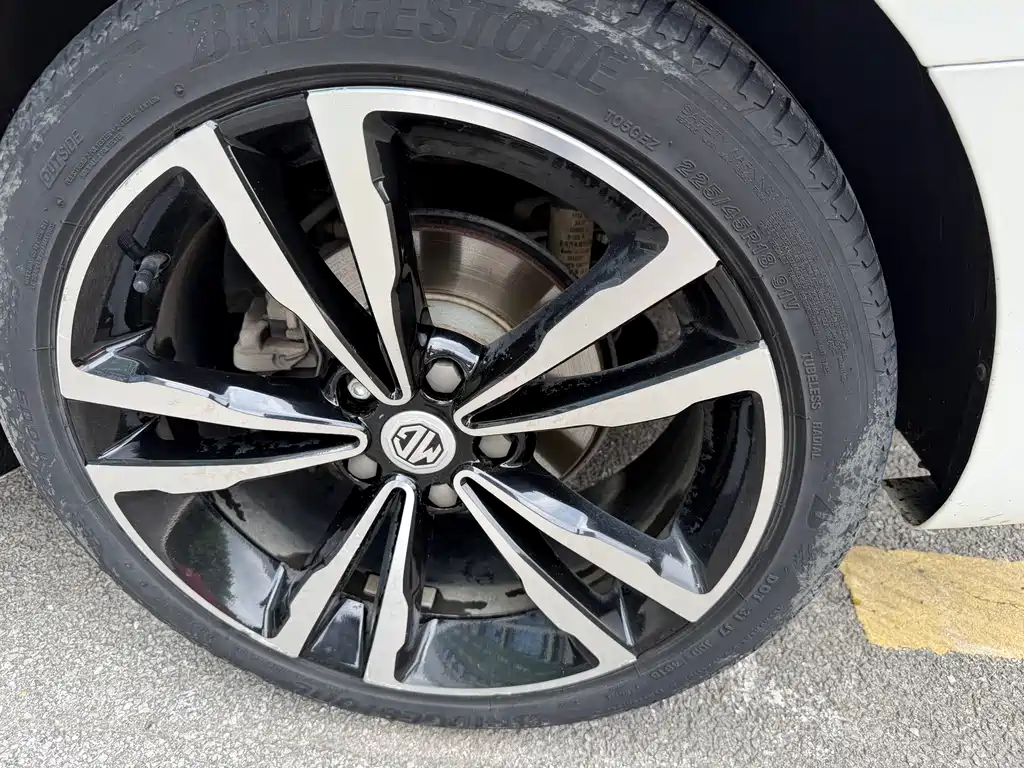 MG6 20 T Auto Trophy Premium Internet CN-V