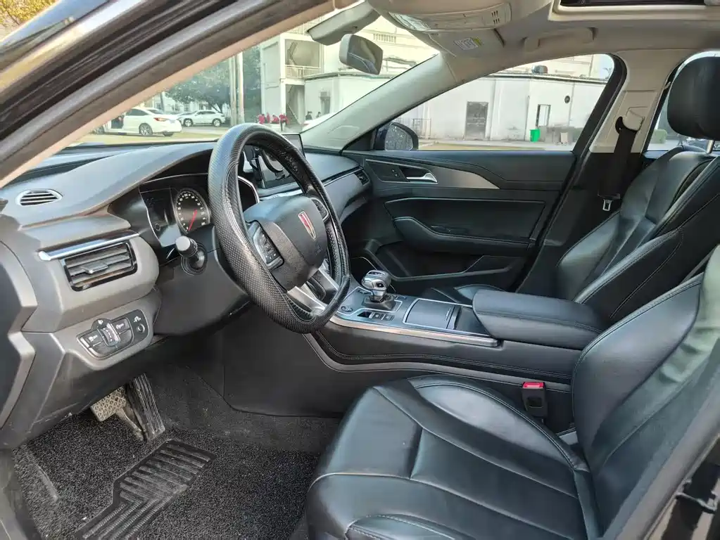 Hongqi H5 Classic 1.5 T DCT Flagship Joy