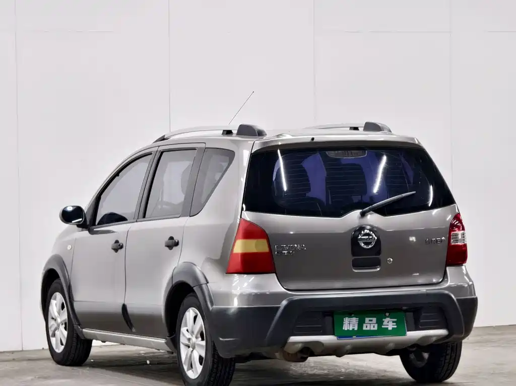 Livina 骊威 2010款 劲锐版 1.6 L 自动标准型