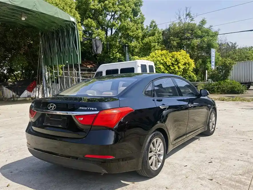 Mistra 1.8 L Auto Intelligent GLS