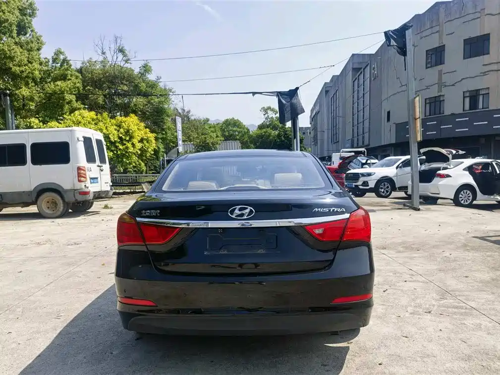 Mistra 1.8 L Auto Intelligent GLS