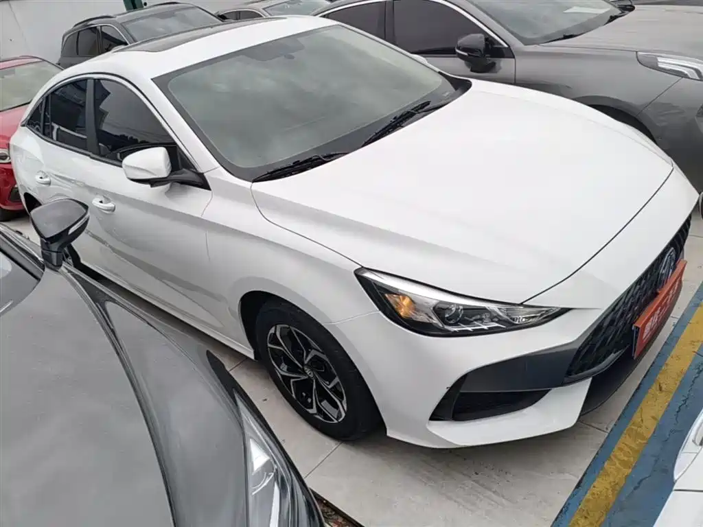 MG5 180 DVVT CVT Style