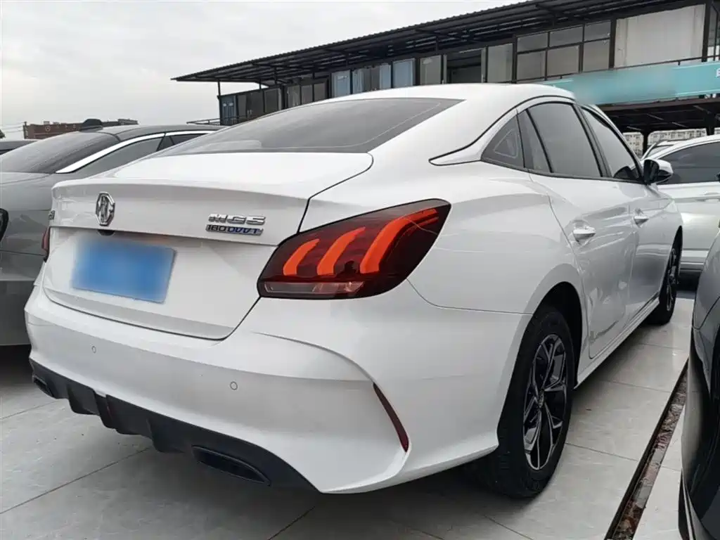 MG5 180 DVVT CVT Style
