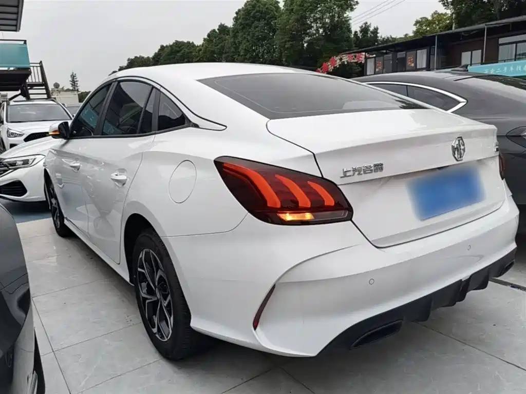 MG5 180 DVVT CVT Style