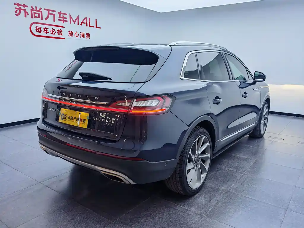 Nautilus 2.7 T 4 WD Honor Shine
