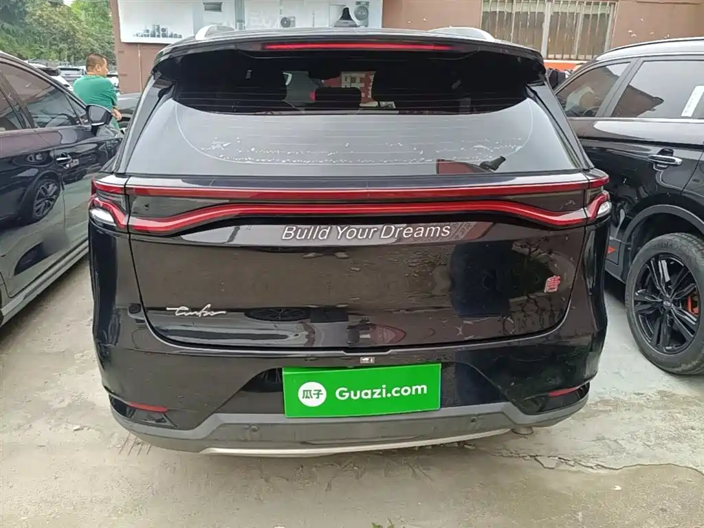 Tang 2.0 T Auto Connected Honored 7-seat CN-V
