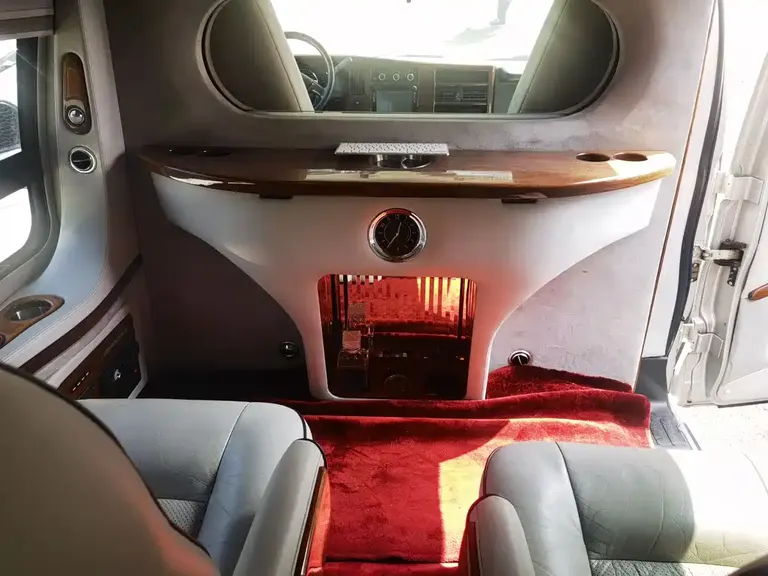 GMC SAVANA 6.0 L Business Star 10-seat