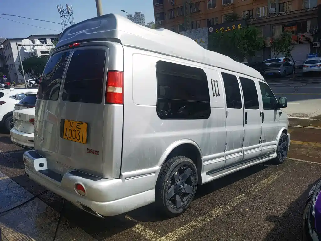 SAVANA 6.0 L Business Star 10-seat