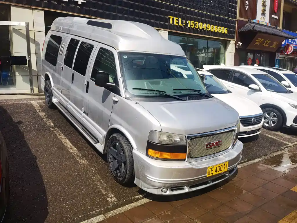 SAVANA 6.0 L Business Star 10-seat